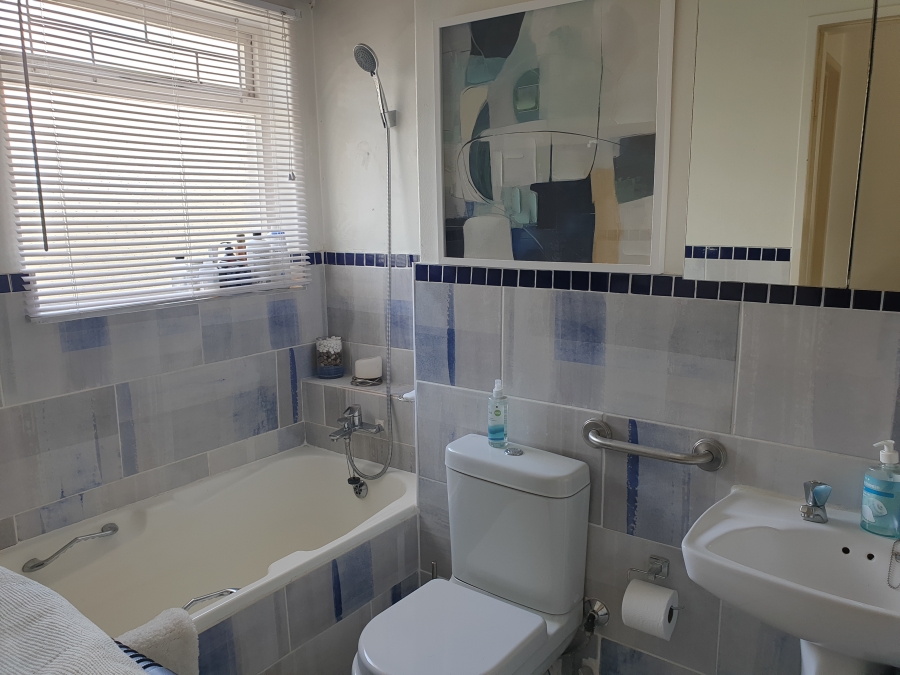 To Let 3 Bedroom Property for Rent in Diep River Western Cape